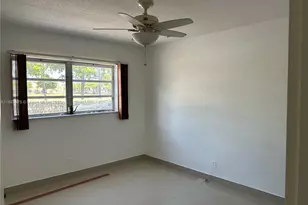 501 Blue Heron Dr, Hallandale Beach, FL 33009 - Photo 14