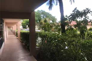 501 Blue Heron Dr, Hallandale Beach, FL 33009 - Photo 2