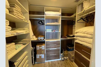 650 NE 32nd St #3005, Miami, FL 33137 - Photo 14