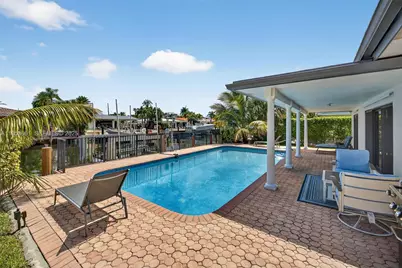 2481 SE 15th St, Pompano Beach, FL 33062 - Photo 2