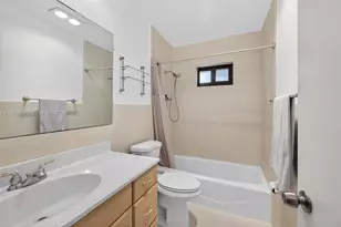 2481 SE 15th St, Pompano Beach, FL 33062 - Photo 22