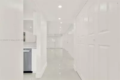 8320 Sands Point Blvd #M107, Tamarac, FL 33321 - Photo 6