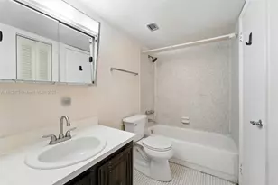 496 NW 165th St Rd, Miami, FL 33169 - Photo 8