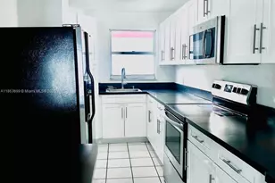 1750 W 46th St, Hialeah, FL 33012 - Photo 14
