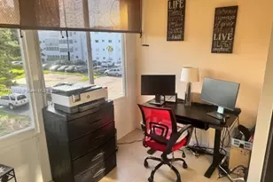 4270 NW 40th St, Lauderdale Lakes, FL 33319 - Photo 10