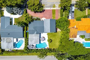 251 E Shore Dr E, Miami, FL 33133 - Photo 52