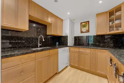 2000 Towerside Ter #308, Miami, FL 33138 - Photo 10
