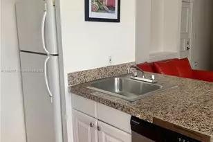 1027 Pennsylvania Ave, Miami Beach, FL 33139 - Photo 4