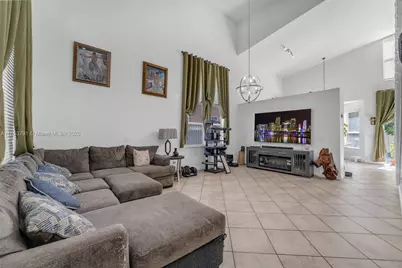 1755 NE 37th Ave #0, Homestead, FL 33033 - Photo 4