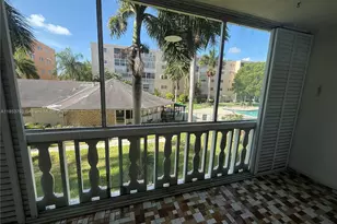 232 NE 12th Ave, Hallandale Beach, FL 33009 - Photo 6