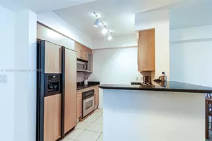 335 S Biscayne Bl, Miami, FL 33131 - Photo 10