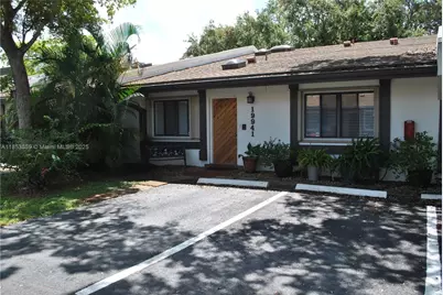 19941 NE 5th Ct #3M, Miami, FL 33179 - Photo 2