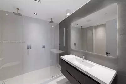 1300 Brickell Bay Dr #4401, Miami, FL 33131 - Photo 54