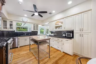 575 NE 97th St, Miami Shores, FL 33138 - Photo 14