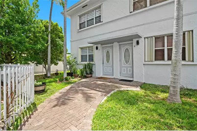 1701 N Treasure Dr #7, North Bay Village, FL 33141 - Photo 1