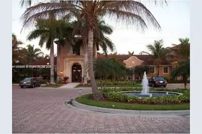 8070 N Nob Hill Rd #305, Tamarac, FL 33321 - Photo 2