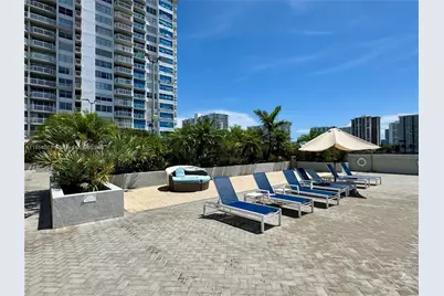 18011 Biscayne Blvd #1802, Aventura, FL 33160 - Photo 28
