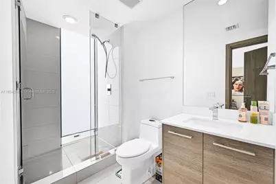 650 NE 32nd St #2201, Miami, FL 33137 - Photo 22