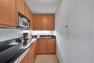 1435 Brickell Ave, Miami, FL 33131 - Photo 22