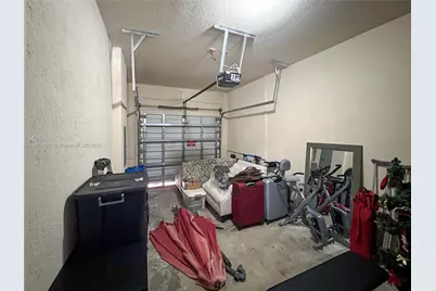 8877 SW 223rd Ln, Cutler Bay, FL 33190 - Photo 12