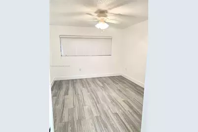469 NE 207th Ln #207, Miami, FL 33179 - Photo 8