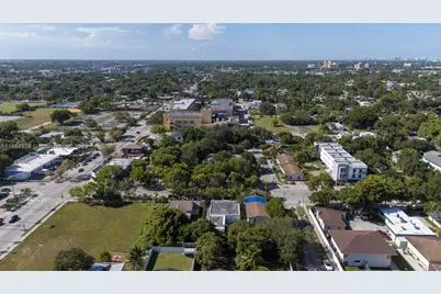 180 NW 59th St, Miami, FL 33127 - Photo 32