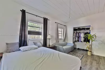 180 NW 59th St, Miami, FL 33127 - Photo 10