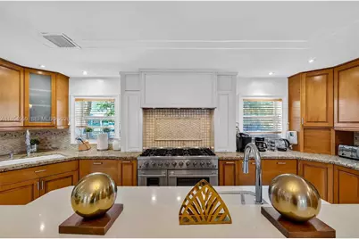 1051 NE 89th St, Miami, FL 33138 - Photo 20