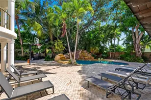 1051 NE 89th St, Miami, FL 33138 - Photo 12