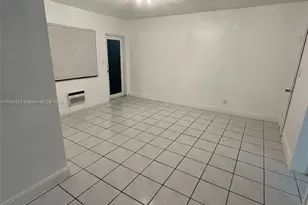 7155 Rue Notre Dame, Miami Beach, FL 33141 - Photo 2