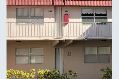591 Saxony M #591, Delray Beach, FL 33446 - Photo 2