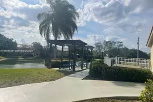 12950 Vista Isles Dr, Sunrise, FL 33325 - Photo 2