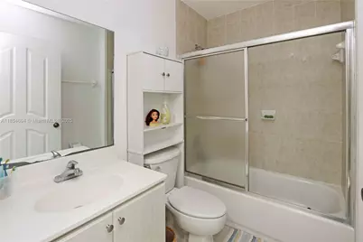 10921 NW 88th Ter #1303, Doral, FL 33178 - Photo 14