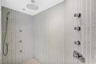 16699 Collins Ave, Sunny Isles Beach, FL 33160 - Photo 36