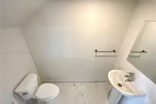 2535 NE 193rd St, Miami, FL 33180 - Photo 6