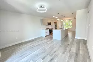 2535 NE 193rd St, Miami, FL 33180 - Photo 2