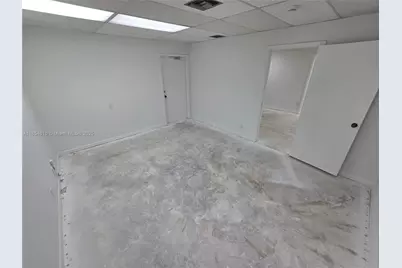 7800 W Oakland Park Blvd #10 & 101, Sunrise, FL 33351 - Photo 16