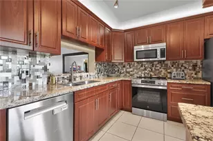 12901 SW 15th Ct, Pembroke Pines, FL 33027 - Photo 6
