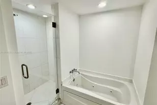 500 Brickell Ave, Miami, FL 33131 - Photo 6