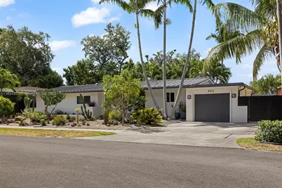 950 NE 88th St, Miami, FL 33138 - Photo 1