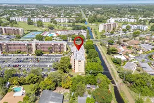 3524 Via Poinciana, Lake Worth, FL 33467 - Photo 2