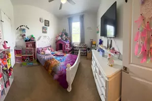 2450 SE 14th Ct, Homestead, FL 33035 - Photo 4