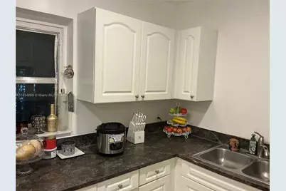 1855 NW 32nd St, Miami, FL 33142 - Photo 18