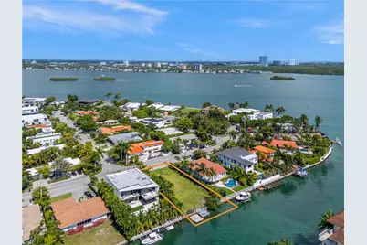 10201 E Broadview Dr, Bay Harbor Islands, FL 33154 - Photo 14