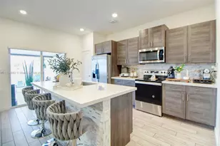 789 SE 16th Ct, Homestead, FL 33034 - Photo 6