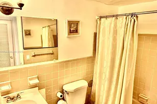 11 NE 204th St, Miami Gardens, FL 33179 - Photo 14