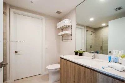 3900 Biscayne Blvd #S-918, Miami, FL 33137 - Photo 14