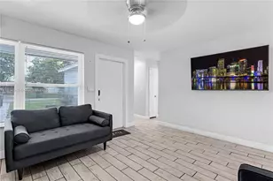 6660 Custer, Hollywood, FL 33024 - Photo 4