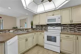 1409 SE 46th Ln, Other City - In The State Of Florida, FL 33904 - Photo 20