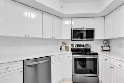 1800 Sunset Harbour Dr #1003, Miami Beach, FL 33139 - Photo 18